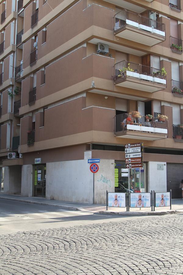 Santacroce B&B Barletta Bagian luar foto