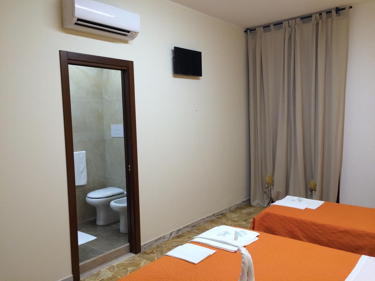 Santacroce B&B Barletta Bagian luar foto